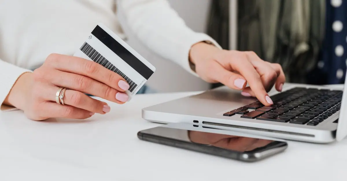 Top 5 Tips for Finding Unbeatable Sports Deals Online